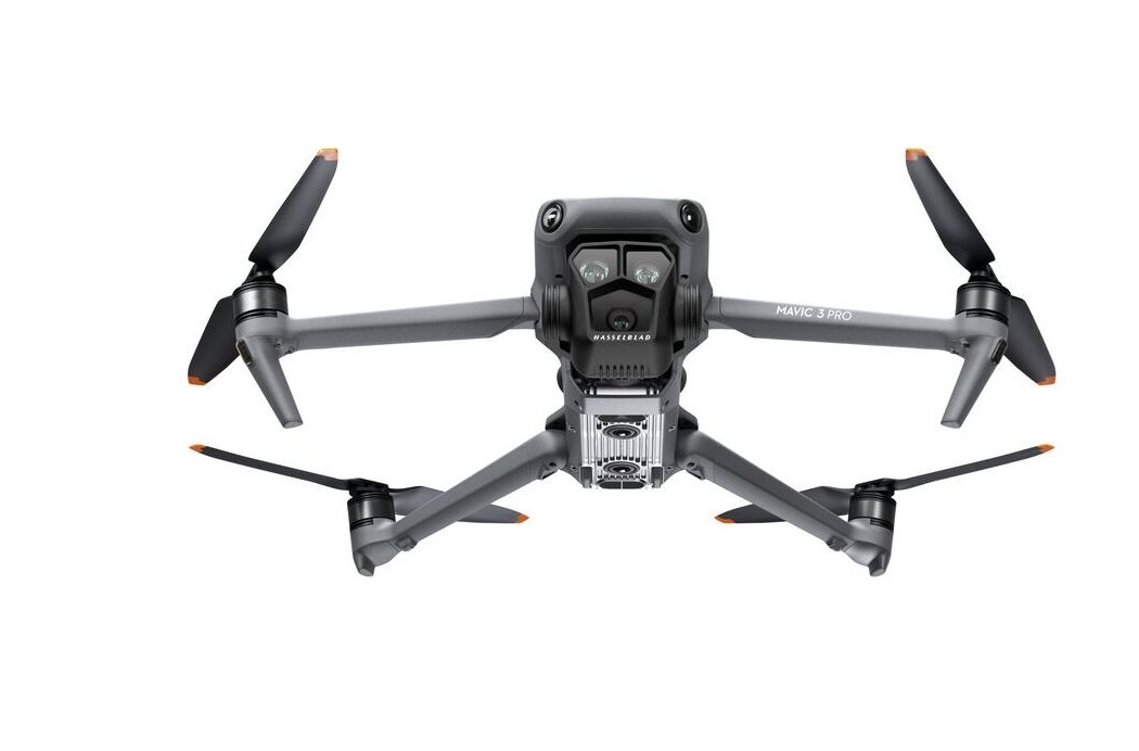 Квадрокоптер DJI Mavic 3 Pro (DJI RC)