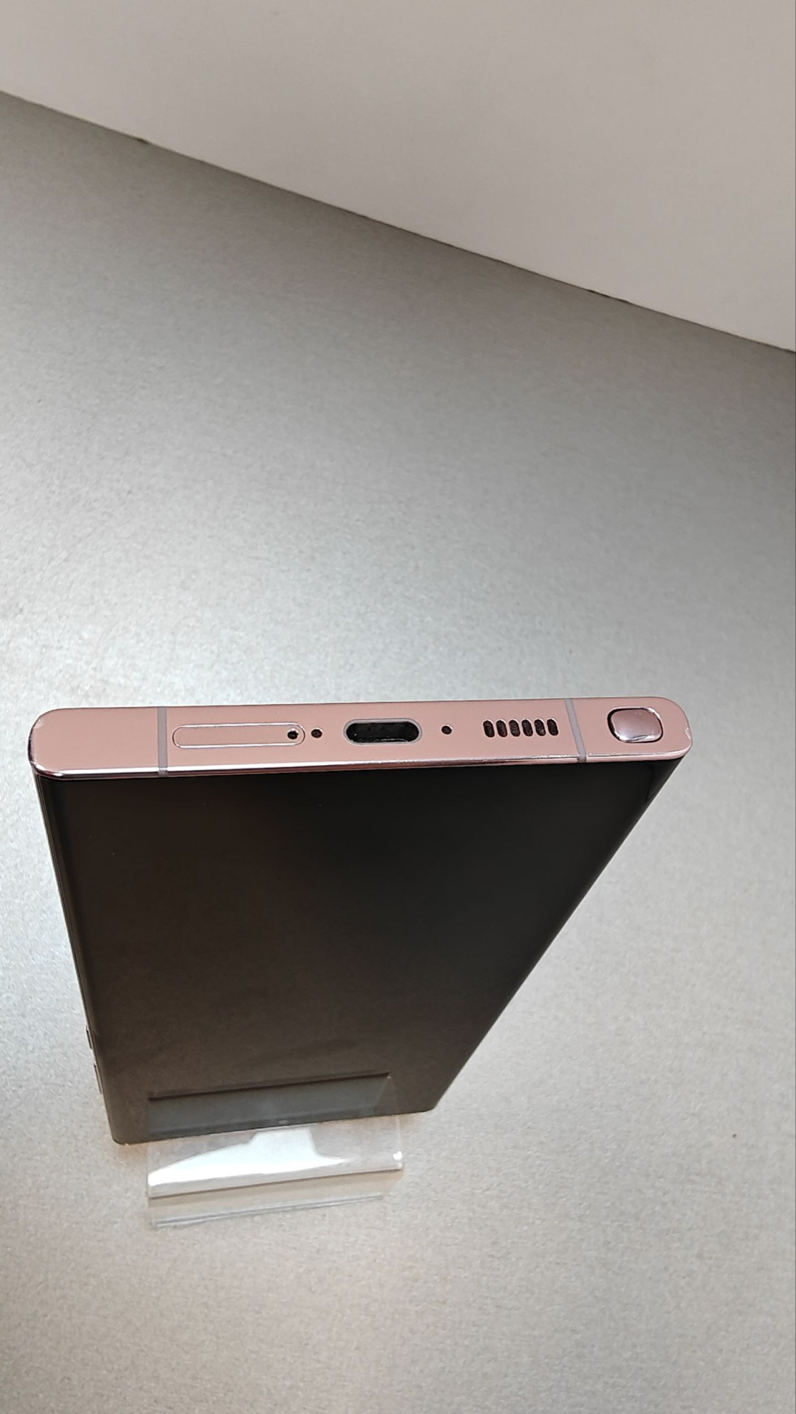 Samsung Galaxy S23 Ultra 8/256Gb Lavender (Без коробки) - Б/У Samsung Galaxy S23 Ultra 8/256Gb Lavender (Без коробки) - Б/У